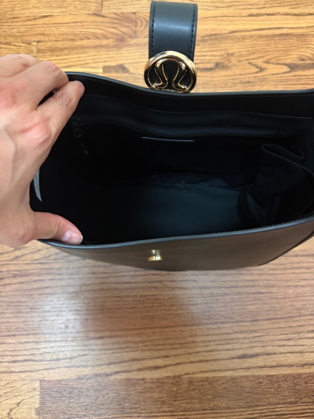LULULEMON Shoulder Bag 8L - Picture 3 of 4